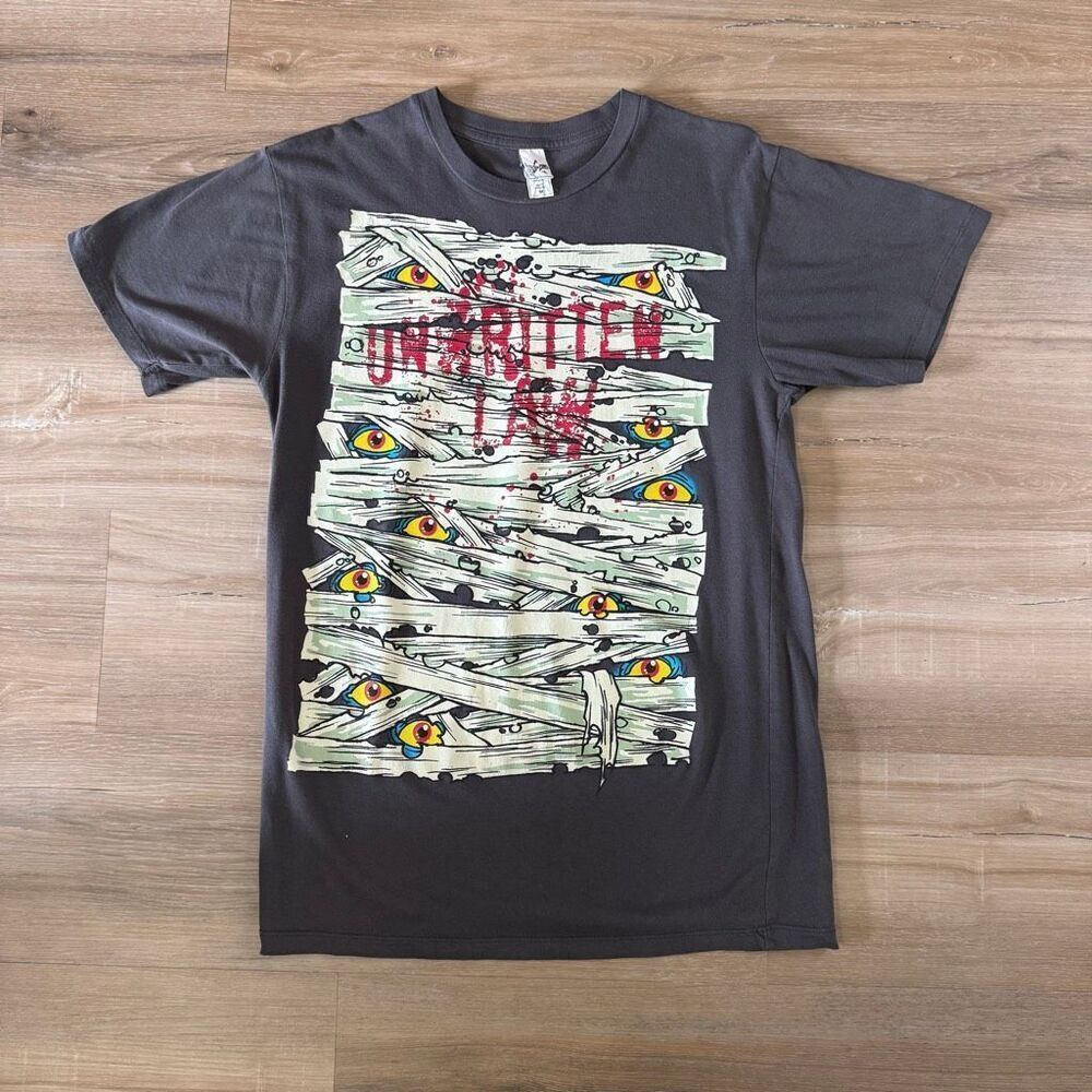 Vintage Y2K Unwritten Law Special Mummy Halloween Gray Shirt Size M Pop Punk
